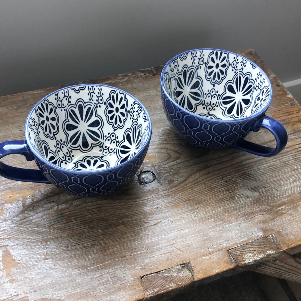 Set of blue coffee cups
